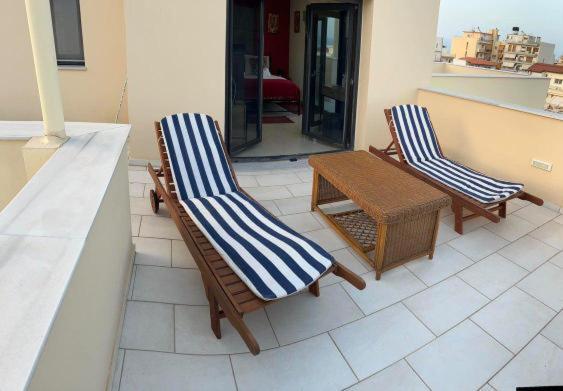 Nest & Nook Apartment Chios Town Bagian luar foto